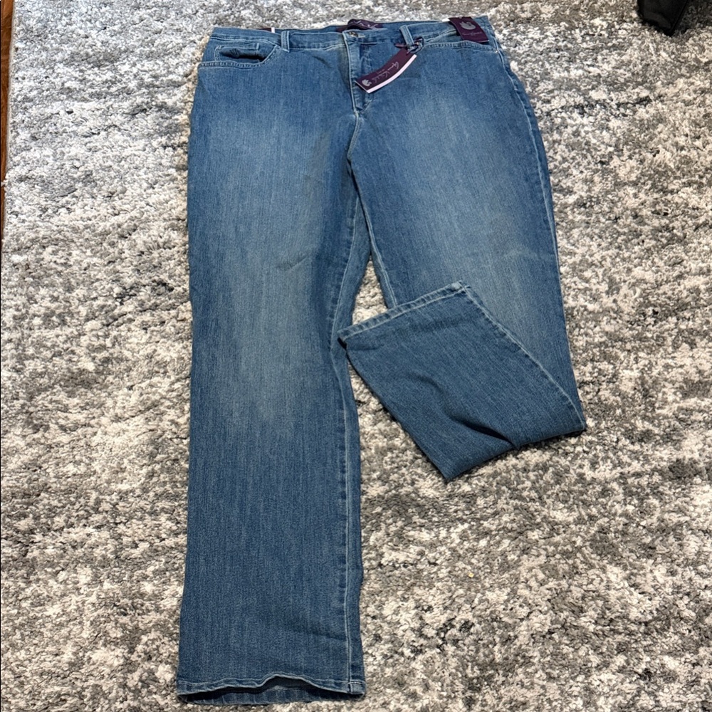 Gloria Vanderbilt size 16 average Amanda jeans